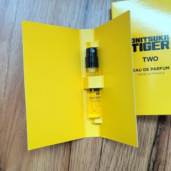 Onitsuka Tiger Eau de Parfum Set - Picture 2 of 4